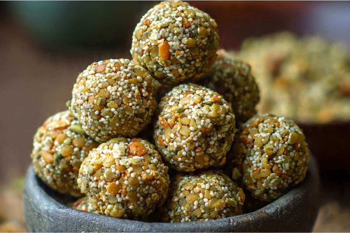 Green Moong Dal Ladoo Recipe in Hindi: प्रोटीन से भरपूर हरी मूंग के लड्डू बनाने की आसान विधि