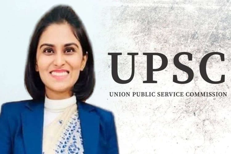 UPSC में लगाई हैट्रिक, ईशानी इनकम टैक्स IRS से बनीं IPS