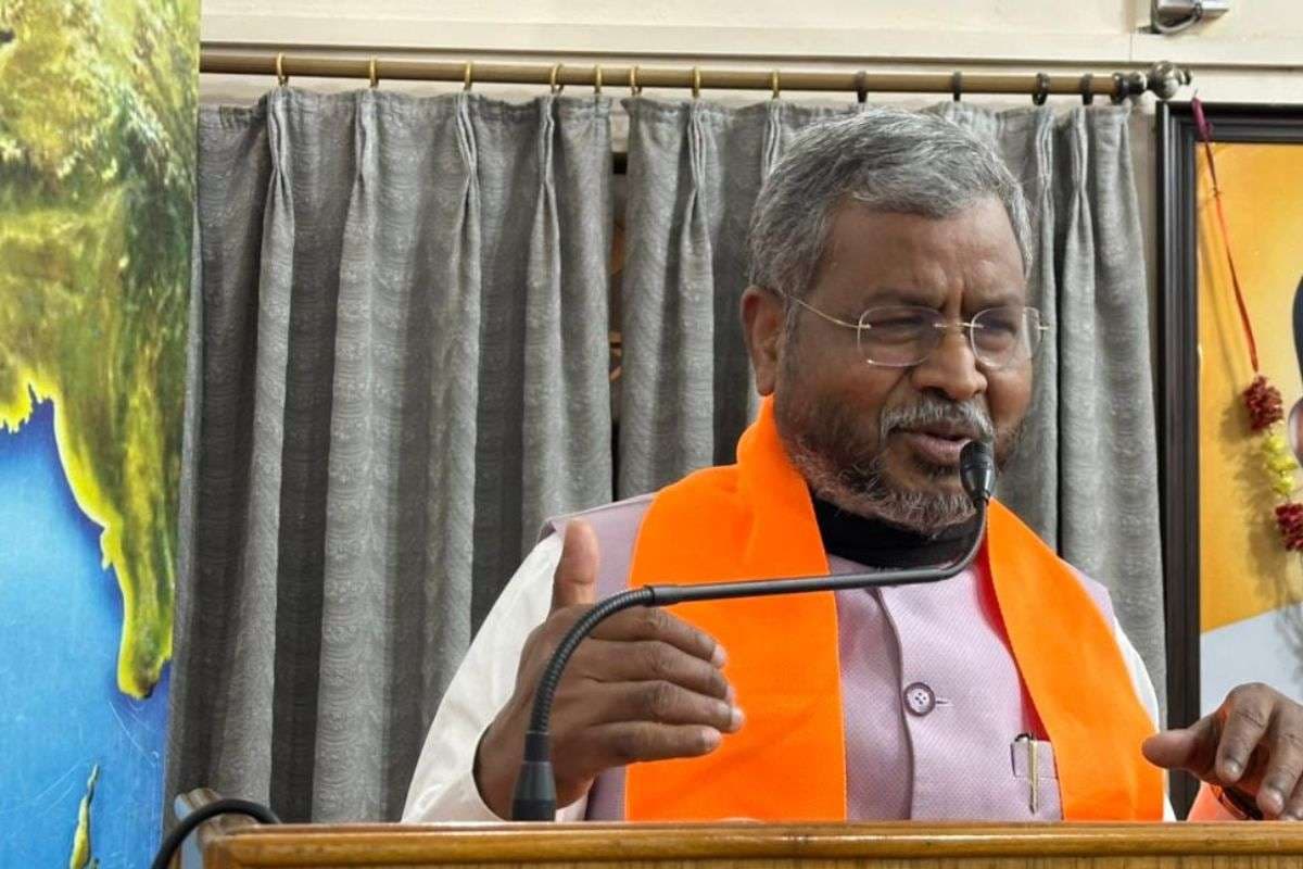 ‘क्या सारे वादे हवा हवाई?’ झारखंड BJP ने जारी किया 22 पन्नों का आरोप पत्र, कहा- 7 में से एक भी गारंटी पूरी नहीं