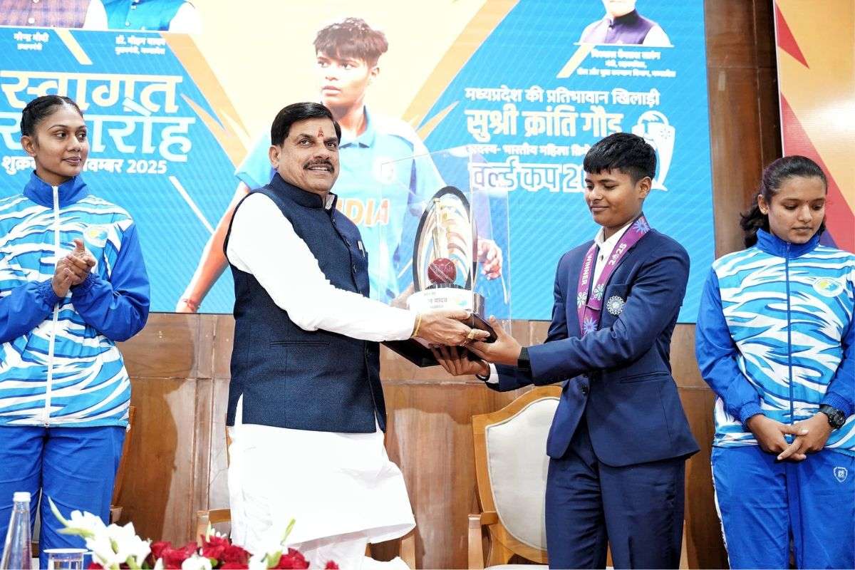 बेटी के वर्ल्ड चैंपियन बनते ही क्रांति गौड़ के पिता को मिला इंसाफ, 13 साल बाद नौकरी बहाल