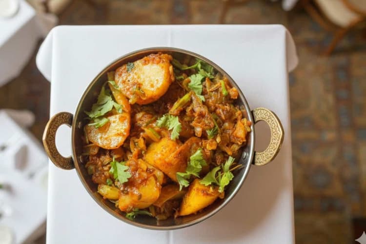 Aloo Patta Gobhi Sabji Recipe: आलू-पत्ता गोभी की ऐसी टेस्टी सब्जी कभी नहीं खाई होगी, बस फॉलो करें ये आसान रेसिपी