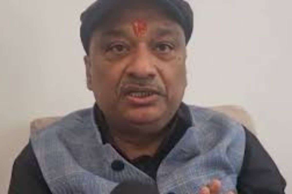 Bihar Election Result 2025: RJD MLC की खुली धमकी! कहा- काउंटिंग में हुई गड़बड़ी तो बाहर नहीं आ पाएंगे अफसर