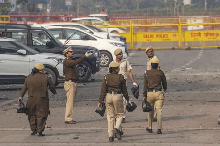 Red Fort Attack : तीन साल से एक्टिव था आतंकी मॉड्यूल, रेड फोर्ट बम धमाके में हुआ बड़ा खुलासा