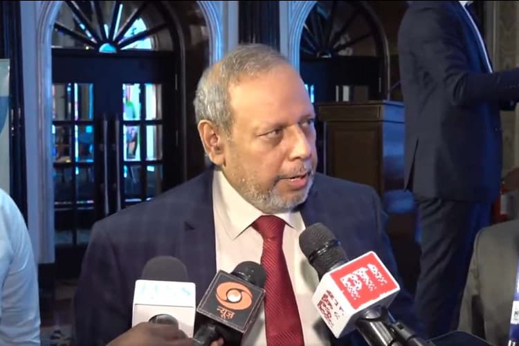 Healthy Food: फलों से कहीं अधिक आसानी से मिल जाते हैं कुरकुरे, हेल्दी फूड पर सीईए ने जताई चिंता