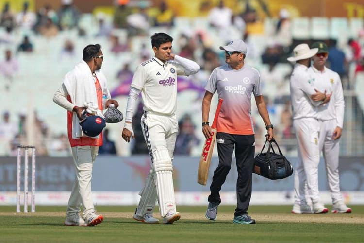 IND vs SA Test: सिर्फ तीन गेंदों के बाद क्यों मैदान से बाहर गए कप्तान गिल? बढ़ी टीम इंडिया की चिंता