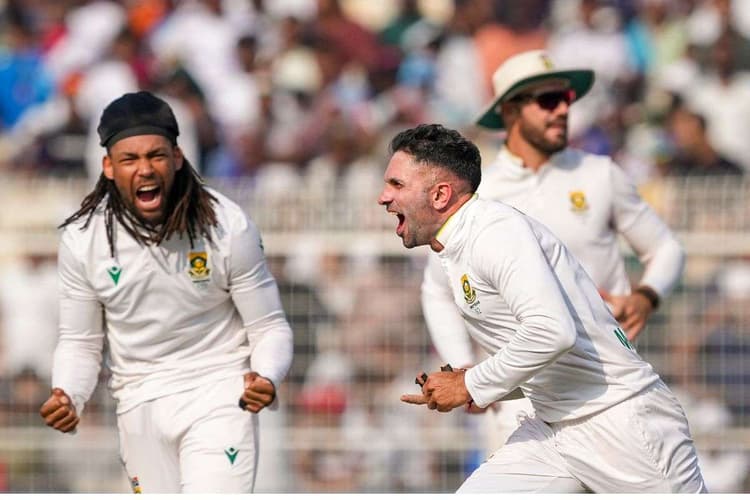IND vs SA 1st Test: ईडन गार्डन्स में चला स्पिन गेंदबाजों का जादू, स्पिनर्स ने चटकाए 22 विकेट