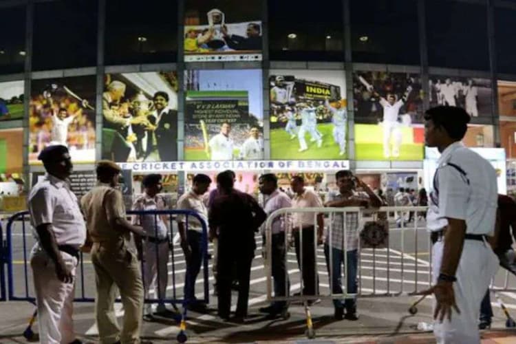 IND vs SA टेस्ट सीरीज से पहले ईडन गार्डन्स के पास कड़ी सुरक्षा, दिल्ली ब्लास्ट के बाद पुलिस अलर्ट