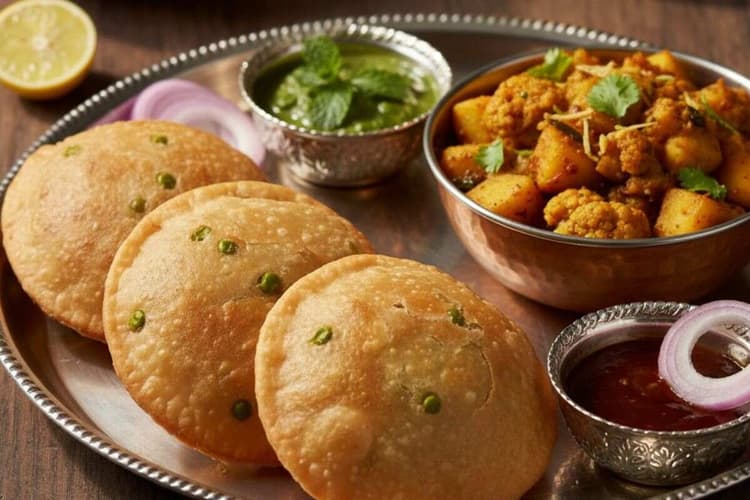 Winter Special Matar Ki Kachori: प्याज और सत्तू की नहीं, इस बार नाश्ते में सर्व करें स्वादिष्ट मटर की कचौरी, नोट करें आसान रेसिपी
