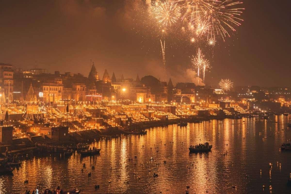 Dev Deepawali 2025: बनारस में ऐसे मनाई जाती है देव दीपावली, जानिए पौराणिक मान्यता और आस्था की कहानी