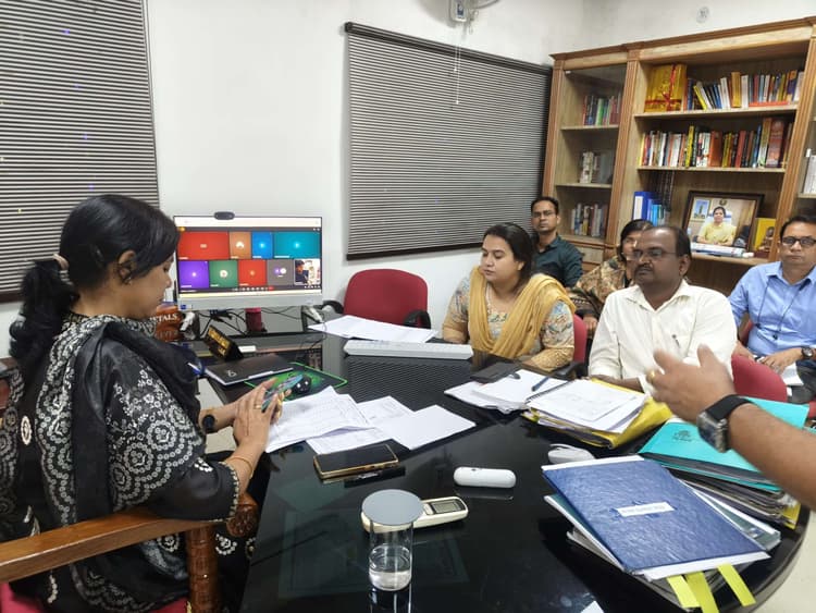 hajipur election news. निष्पक्ष व शांतिपूर्ण ढंग से चुनाव कराना सर्वोच्च प्राथमिकता : डीएम