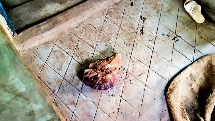 Rourkela News : खदान में ब्लास्टिंग से ग्रामीणों के मकान क्षतिग्रस्त, बाल-बाल बचा नाबालिग, नाराजगी