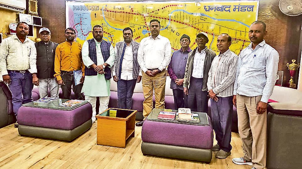 Bokaro News : खेल मैदान में सब स्टेशन नहीं बनाने की मांग