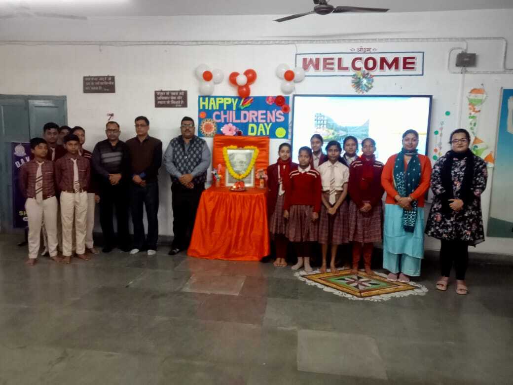 बाल दिवस : पंडित नेहरू की जीवनी से रूबरू हुए डीएवी के बच्चे