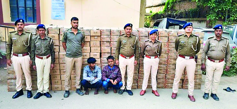 Gopalganj News : कुचायकोट पुलिस ने कंटेनर से 567 कार्टन विदेशी शराब की बरामद, मुजफ्फरपुर के दो तस्कर धराये