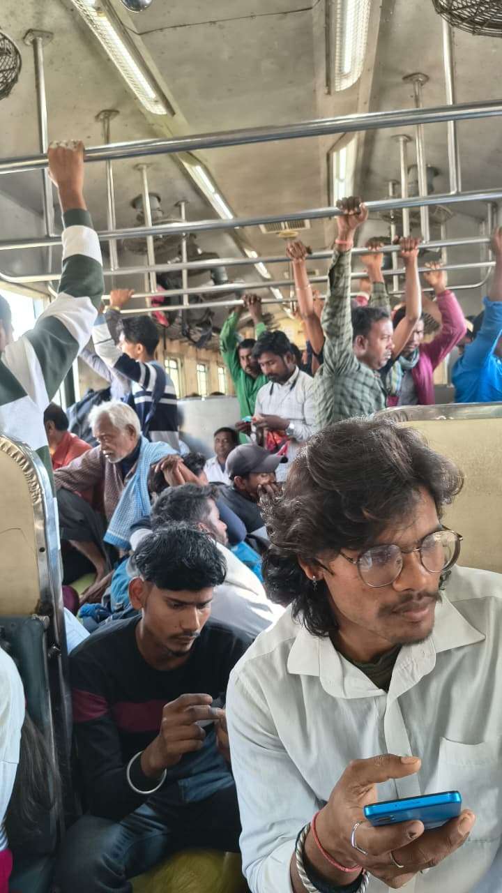 326 बेटिकट यात्रियों से 3.40 लाख रुपये जुर्माना राशि की वसूली