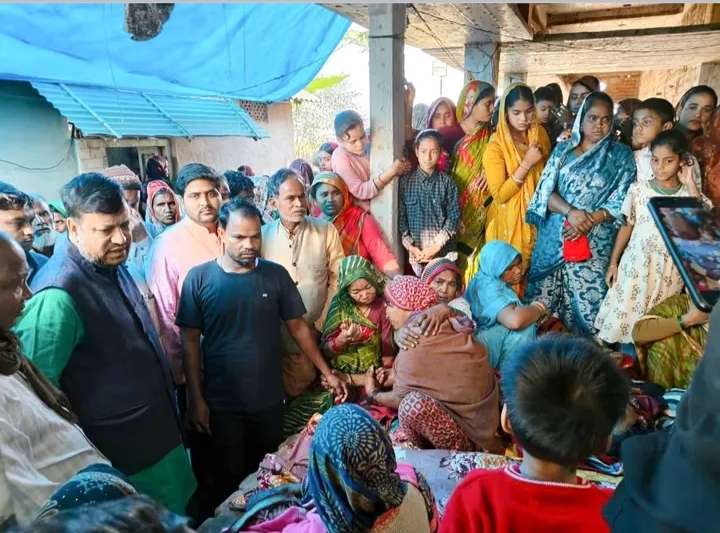 दिल्ली से शव घर पहुंचते परिजनों में मचा कोहराम