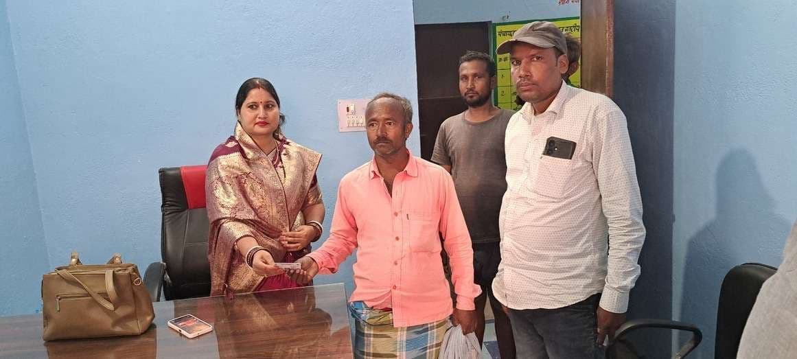शिक्षा, स्वास्थ्य, पेंशन और अन्य योजनाओं के लिए लोगों ने किये आवेदन