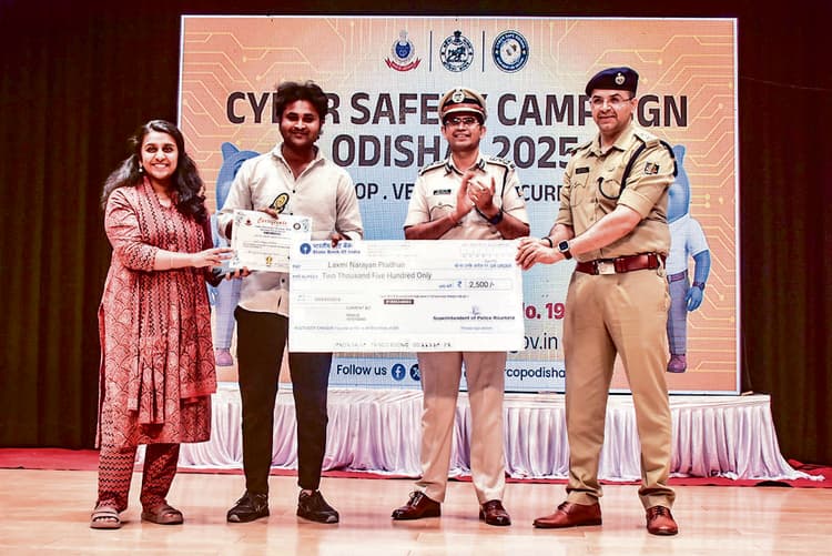 Rourkela News :  हर नागरिक अलर्ट रहे, तो साइबर क्राइम को खत्म किया जा सकता है : दु्र्गा तांती