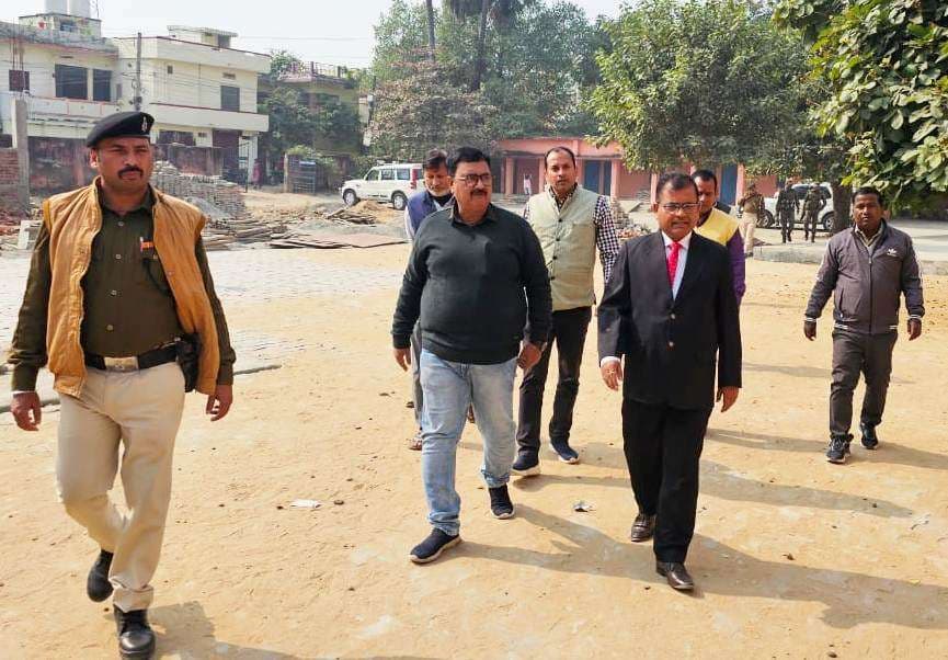 गेट स्कूल में जांच में कम मिली बच्चों की उपस्थिति, एचएम से जवाब तलब