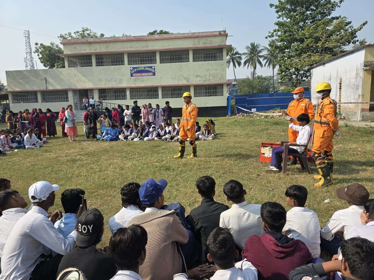 भूकंप के दौरान राहत व बचाव कार्यों का किया माॅक अभ्यास