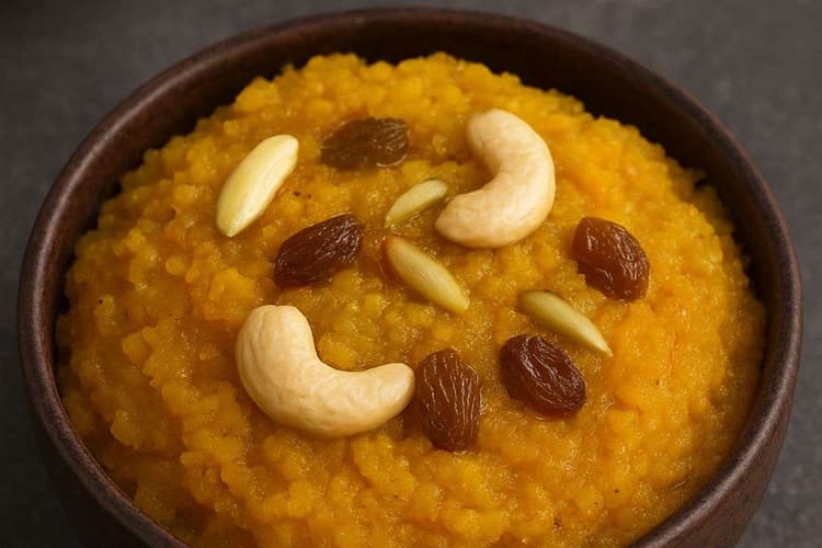 Winter Special Kachchi Haldi Ka Halwa: सर्दियों में सेहत और स्वाद का खजाना, जानिए दादी–नानी का पारंपरिक कच्ची हल्दी का हलवा बनाने का तरीका