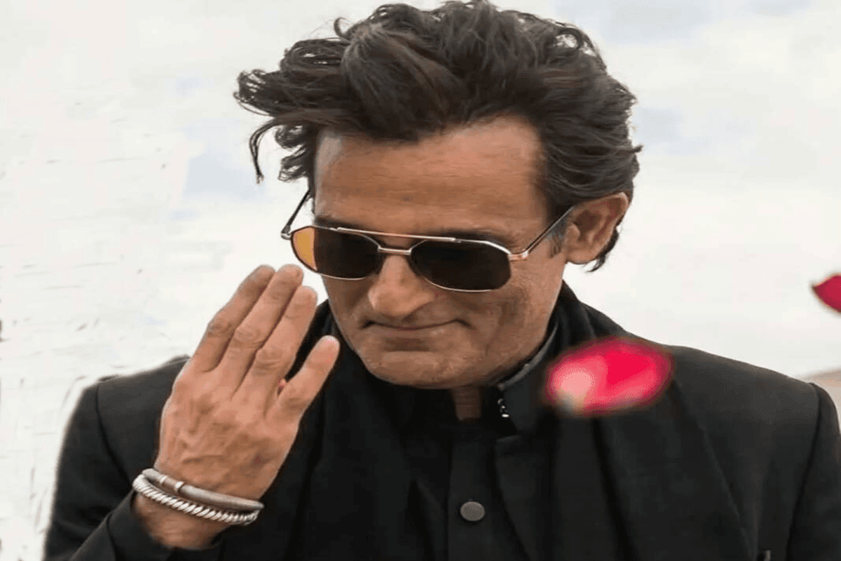 Akshaye Khanna Numerology: इस लकी नंबर ने बदली धुरंधर एक्टर अक्षय खन्ना की किस्मत