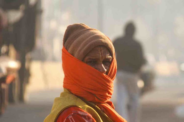 Aaj ka Mausam : ठंडी हवाओं से कांपेंगे लोग, IMD ने जारी किया शीतलहर का अलर्ट