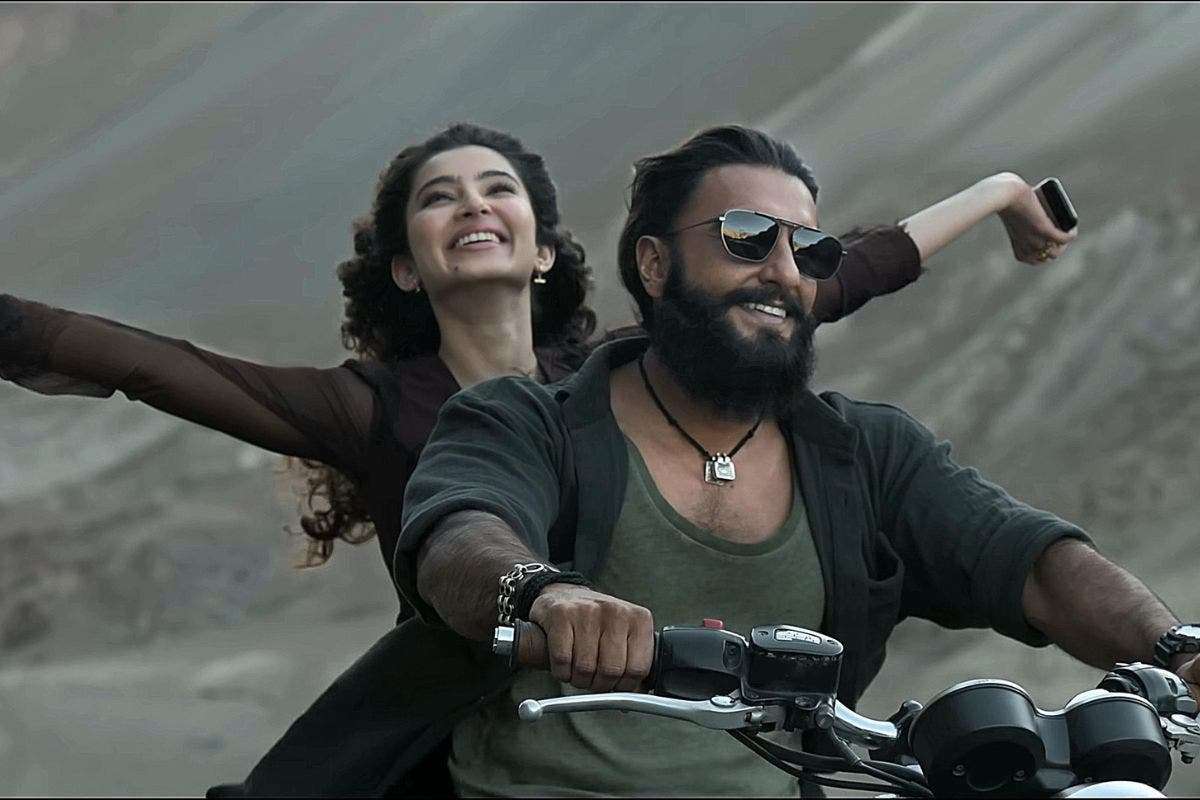 Dhurandhar Box Office Collection Day 15: रिकॉर्ड पर रिकॉर्ड तोड़ रही रणवीर सिंह की ‘धुरंधर’, 15 दिनों में 500 करोड़ के करीब पहुंची फिल्म