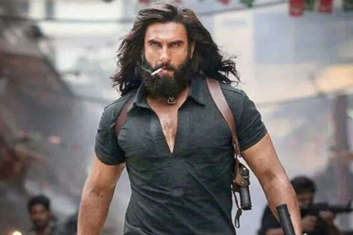 Dhurandhar Box Office Collection Day 8: 8वें दिन 200 करोड़ पार, बॉक्स ऑफिस पर फिर ‘धुरंधर’ साबित हुई रणवीर सिंह की फिल्म, जानें कुल कमाई