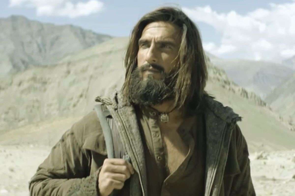 Dhurandhar First Review: सामने आया रणवीर सिंह की 'धुरंधर' का फर्स्ट रिव्यू, टिकट बुक करने से पहले जानें पास या फेल, क्रिटिक बोले- क्लाइमेक्स उड़ा देगा होश