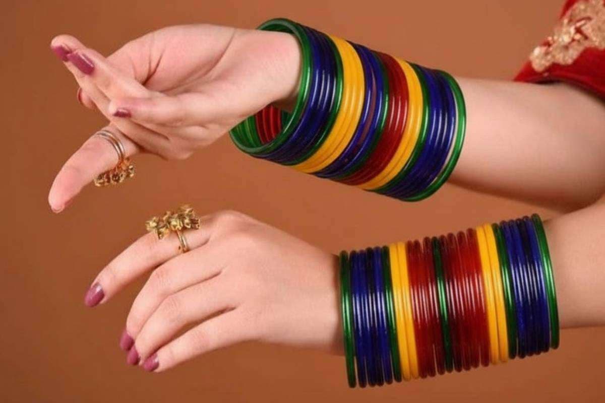 Glass Bangles Buying Tips: कांच की चूड़ियां खरीदते समय रखें ये जरूरी बातें याद