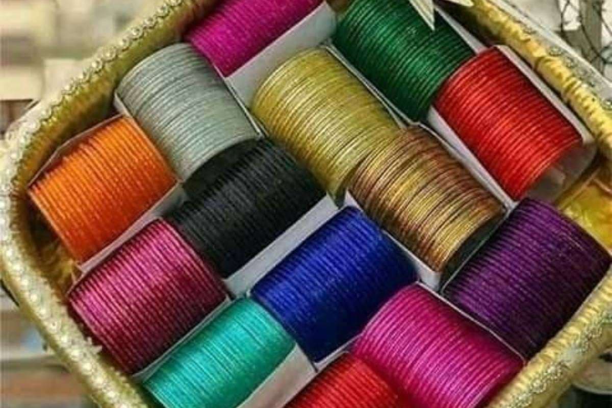 Plane Glass Bangles Design