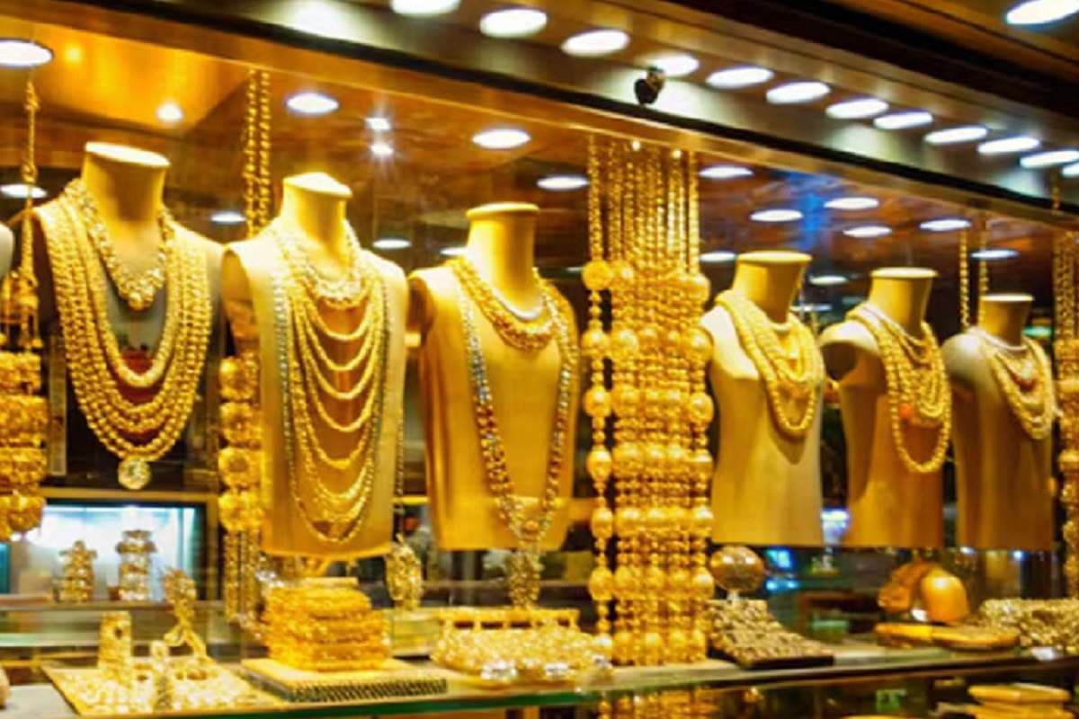 Gold Price Decline: 2026 की शुरुआत में ही 10% से 15% तक सस्ता हो सकता है सोना, जानें क्या कहते हैं एक्सपर्ट?