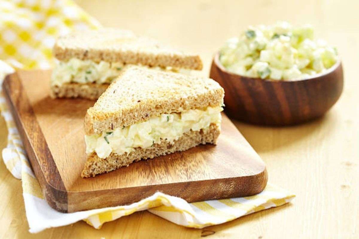 Egg Mayo Sandwich: हेल्दी और टेस्टी ब्रेकफास्ट के लिए फटाफट बना लें अंडा मेयो सैंडविच