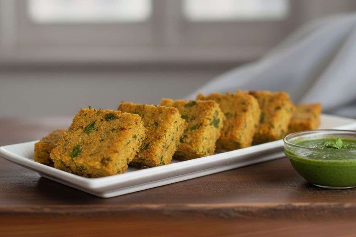 Kothimbir Vadi Recipe: कुछ स्पेशल खाने का दिल करे तो कोथिंबीर वडी एक बार जरूर करें ट्राई