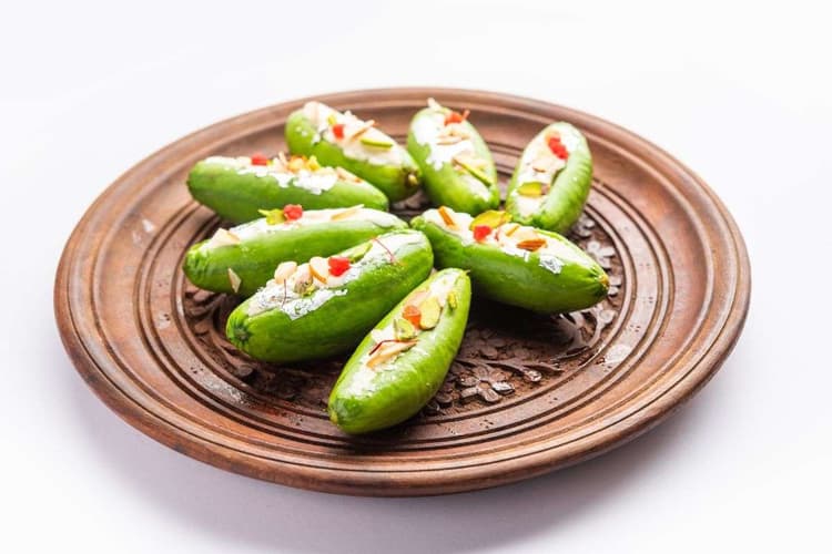 Parwal Mithai Recipe: परवल की मिठाई जो जीत लेगी सबका दिल, घर पर ही ऐसे करें तैयार