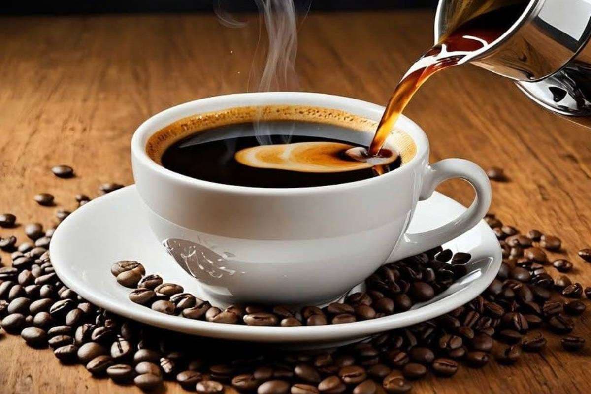 How to Make Perfect Black Coffee: घर पर बनाएं कैफे जैसी स्ट्रॉन्ग और हेल्दी कॉफी