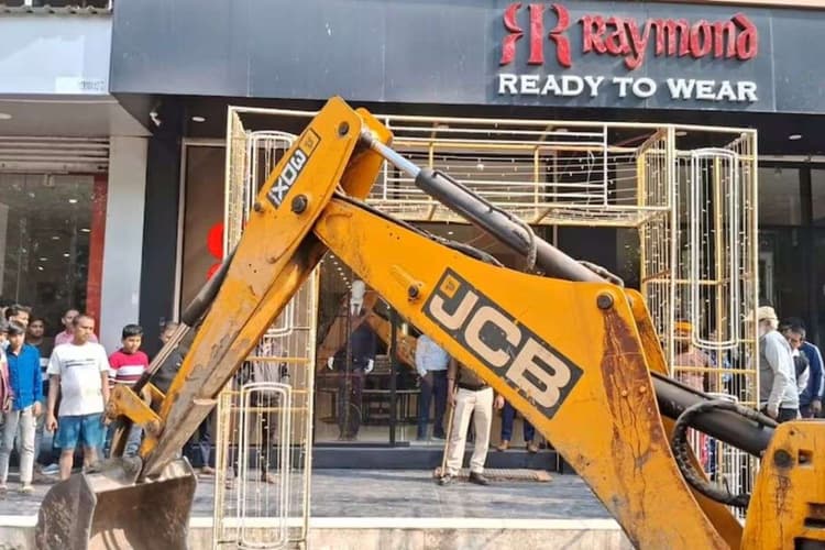 बिहार के इस शहर में गरजेगा सरकार का बुलडोजर, 150 से अधिक दुकानदारों को थमाया गया नोटिस