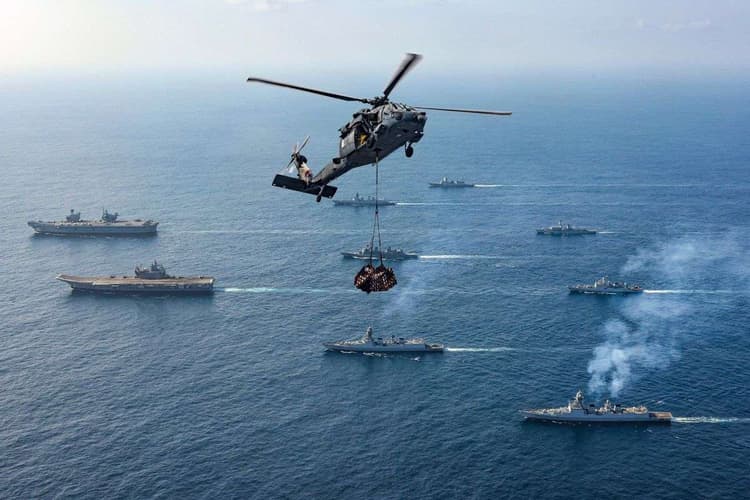 इंडियन नेवी के रोमियो के लिए भारत-US की डिफेंस डील, पुतिन की इंडिया लैंडिंग से पहले भारत का बड़ा दांव