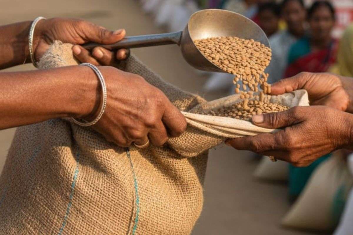 Kharmas 2025: खरमास में इन कार्यों से बढ़ती है सकारात्मक ऊर्जा