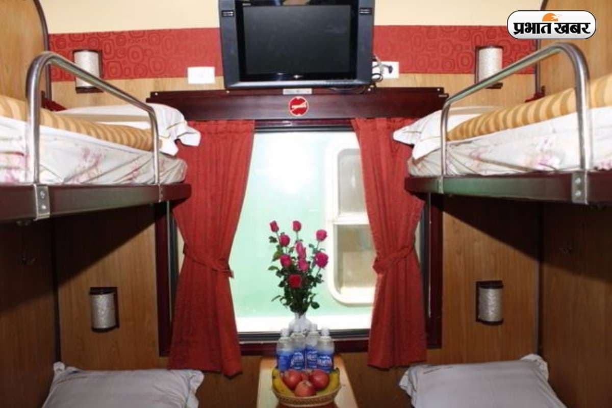 Lower Berth In Train: लोअर बर्थ की टेंशन खत्म! रेलवे ने बनाया खास कोटा, जानें किसे मिलेगा फायदा