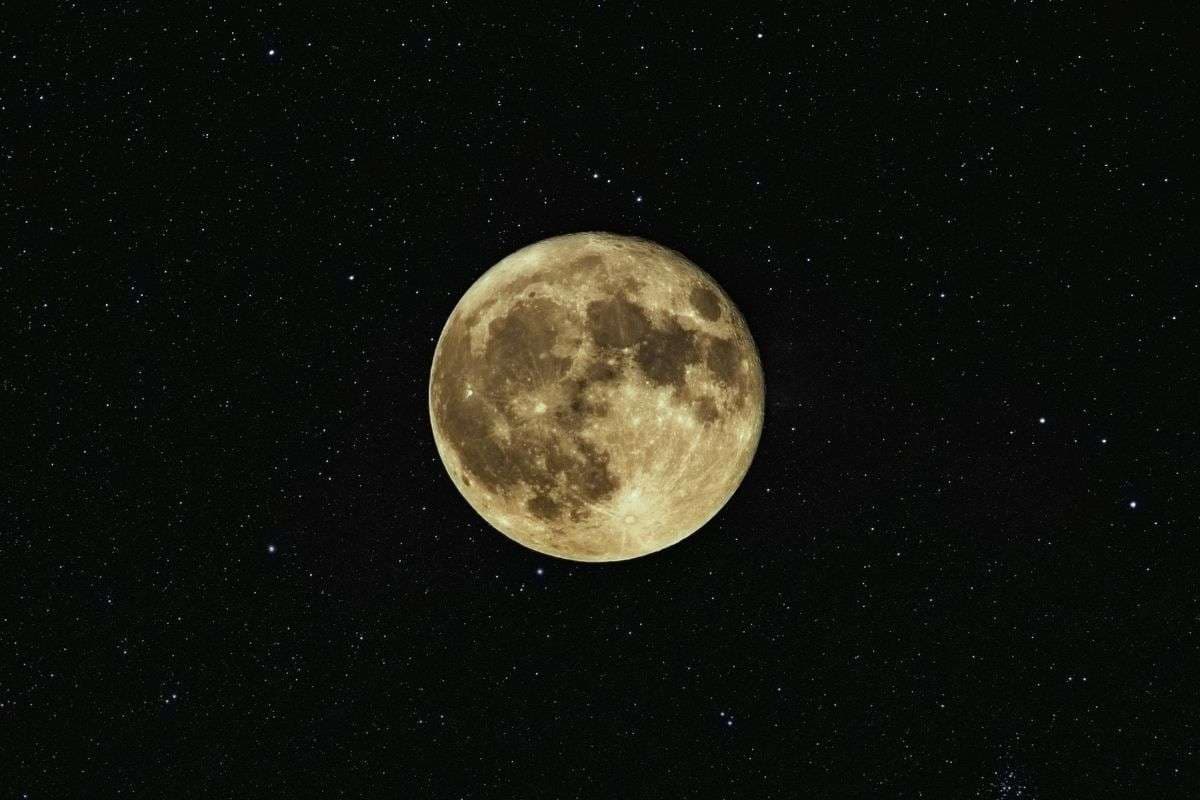 Margashirsha Purnima 2025: मार्गशीर्ष पूर्णिमा पर करें मनोकामना पूरी करने वाले मंत्र का जप