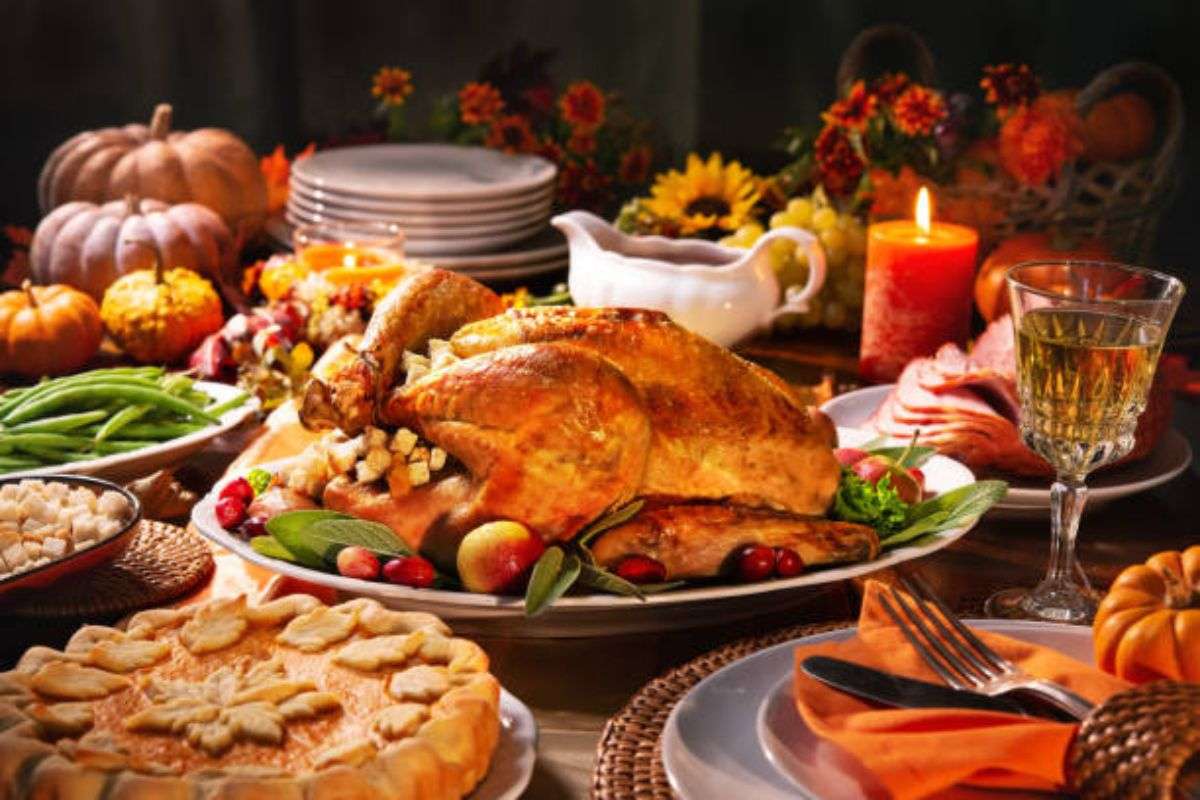 New Year’s Eve Dinner Ideas: इन पकवानों से करें न्यू ईयर को सेलिब्रेट, मेहमान भी जमकर करेंगे तारीफ