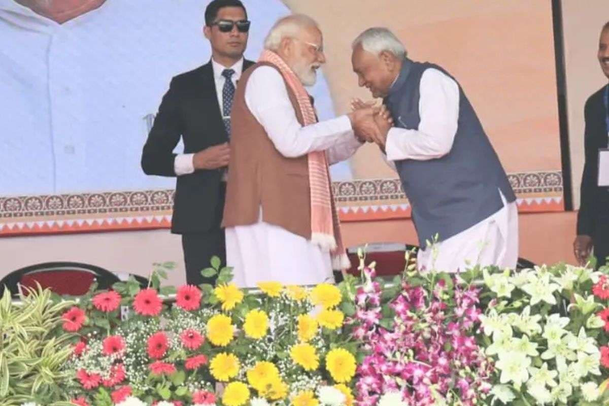 Bihar: वोटों की डकैती करके बनी बिहार में NDA की सरकार, चुनाव नतीजों के एक महीने बाद बोले कांग्रेस सांसद