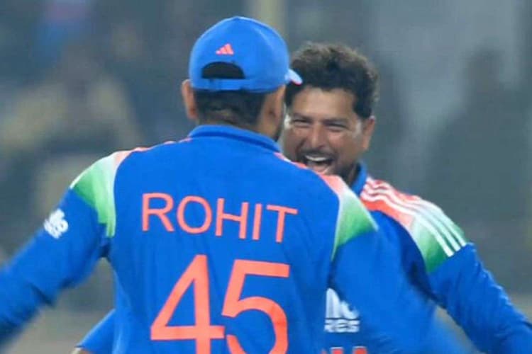 तू विकेट टेकर है… IND vs SA मैच के दौरान रोहित शर्मा ने दी कुलदीप यादव को नसीहत, देखें Viral Video