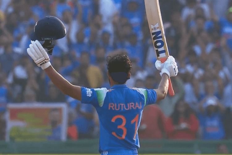 IND vs SA: रुतुराज गायकवाड़ की सेंचुरी, 77 गेंद पर जड़ा करियर का पहला ODI शतक