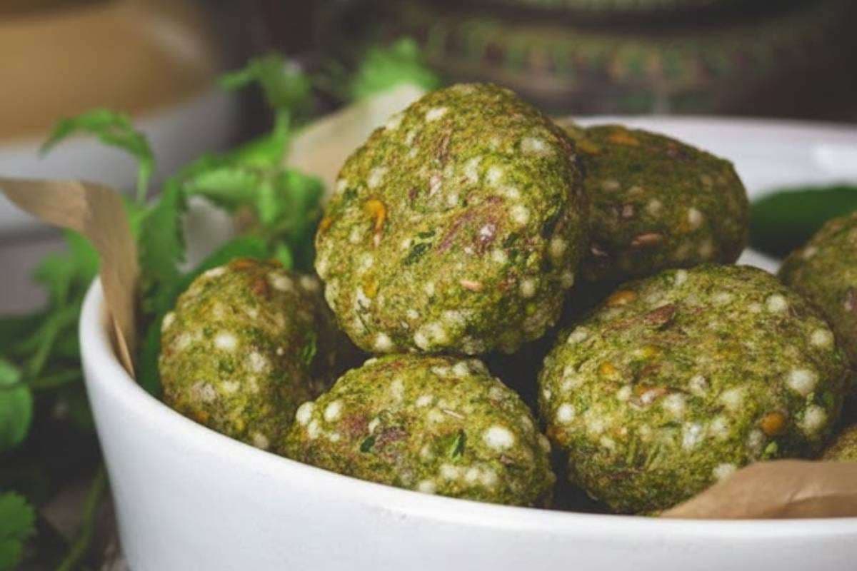 Sabudana Methi Vada Recipe: एक बार खा लिया साबूदाना मेथी वड़ा तो ज़िंदगी भर याद रहेगा स्वाद