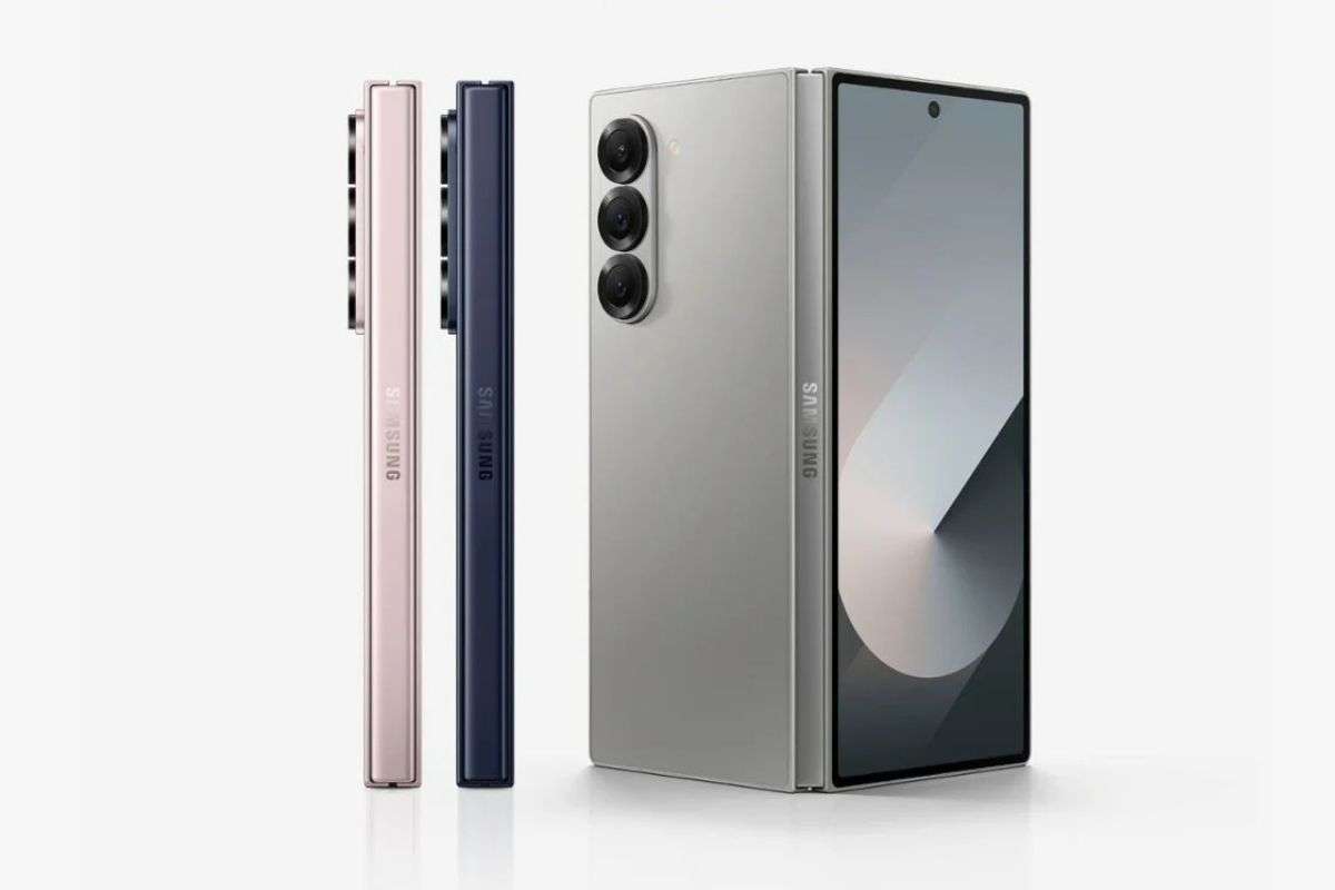 Samsung का ये मुड़ने वाला फोन हुआ 61 हजार से भी ज्यादा सस्ता, देखें कहां मिल रही है धमाकेदार डील