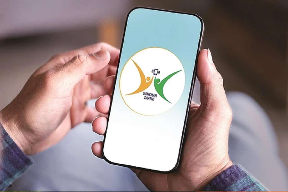 संचार साथी मामले में सरकार ने लिया यूटर्न, नए मोबाइल सेट में इंस्टॉलेशन आदेश लिया वापस