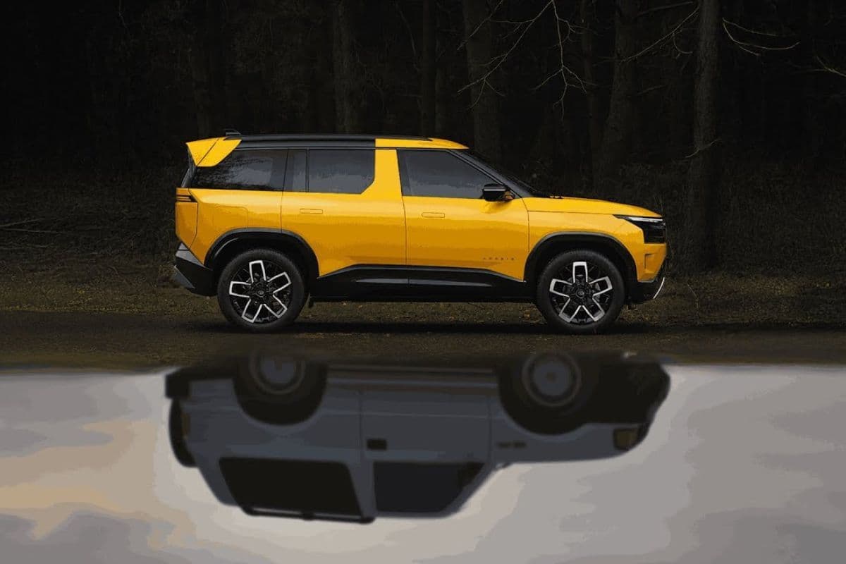 Tata Sierra का जलवा, पहले ही दिन 70,000 कन्फर्म बुकिंग्स से मचा तहलका, 1.35 लाख ग्राहक कतार में